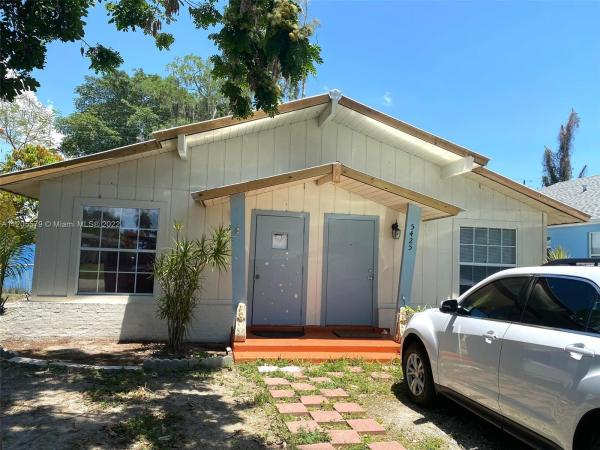 Pine Manor, 5423/5425 9th Ave, Fort Myers, Florida 33907, image 1