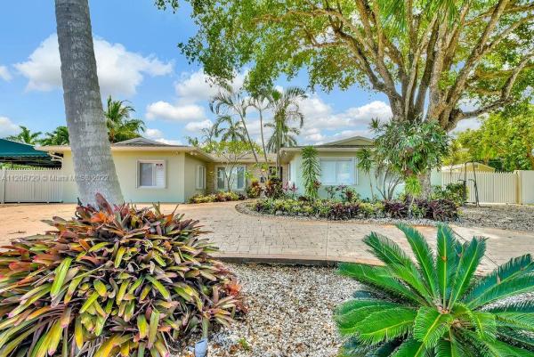 Pine Acres, 11345 SW 102nd Ct, Kendall, Florida 33176, image 2