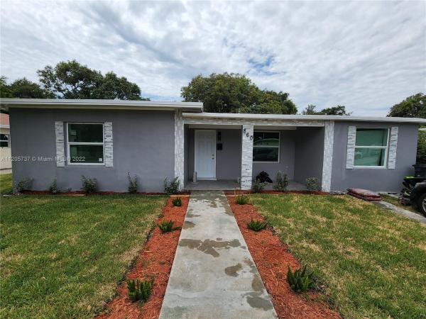 Brian Manors, 860 NE 142nd St, North Miami, Florida 33161, image 1