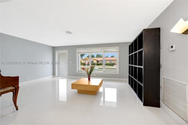 Darlington Manor, 9351 SW 62nd St, Sunset, Florida 33173, image 1