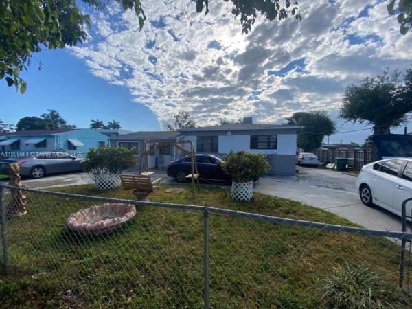 Miami Gateway, 925 SW 75th Ave, Coral Terrace, Florida 33144, image 1