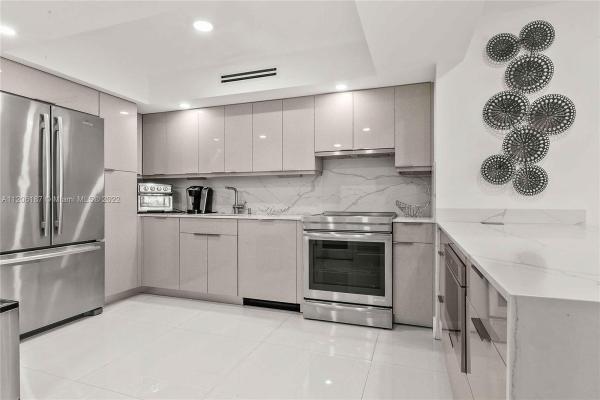 Arlen House East, 100 Bayview Dr #416, Sunny Isles Beach, Florida 33160, image 2