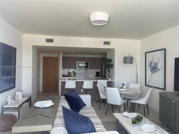 Tiffany House, 401 N Birch Rd #413, Fort Lauderdale, Florida 33304, image 1