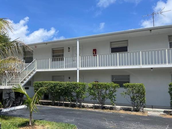 Hovianna, 1733 N 3rd Ave N #15, Lake Worth Beach, Florida 33460, image 1