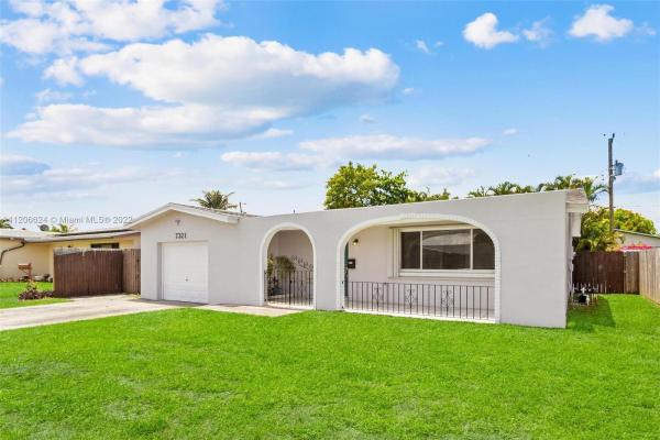 Boulevard Heights, 7321 Allen Dr, Hollywood, Florida 33024, image 2