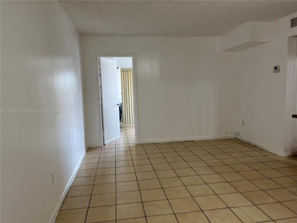 University Trail, 810 SW 129 Pl #209, Tamiami, Florida 33184, image 1
