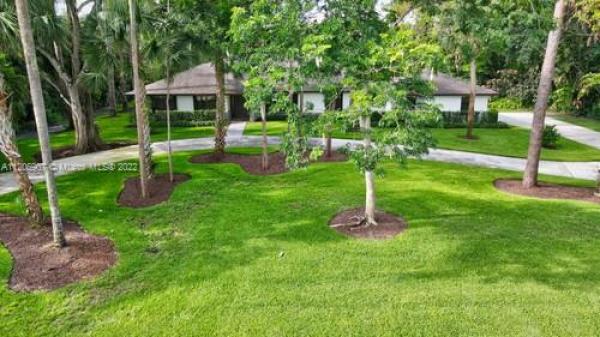 Pinewood Of Wellington, 13099 Doubletree Cir, Wellington, Florida 33414, image 1
