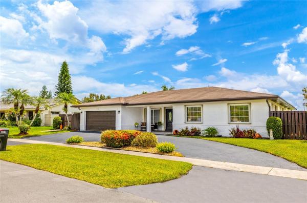 Bonaventure Lakes, 414 Sailboat Cir, Weston, Florida 33326, image 1