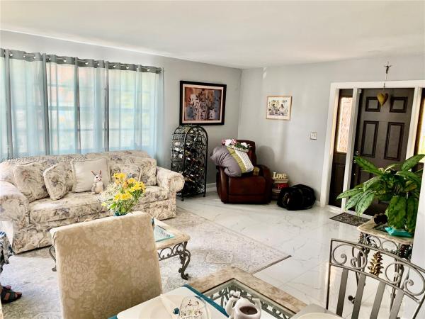 Tamiami Lakes, 13216 SW 9th Ter, Tamiami, Florida 33184, image 2