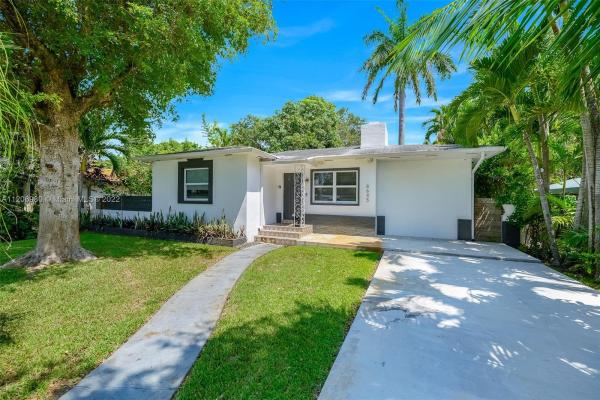 Milledge Heights, 8645 E Dixie Hwy, Miami, Florida 33138, image 1