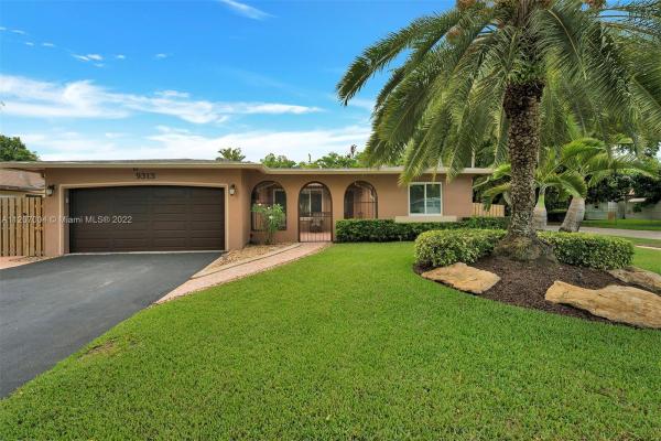 Rainbow Lakes, 9313 NW 24th Pl, Pembroke Pines, Florida 33024, image 1