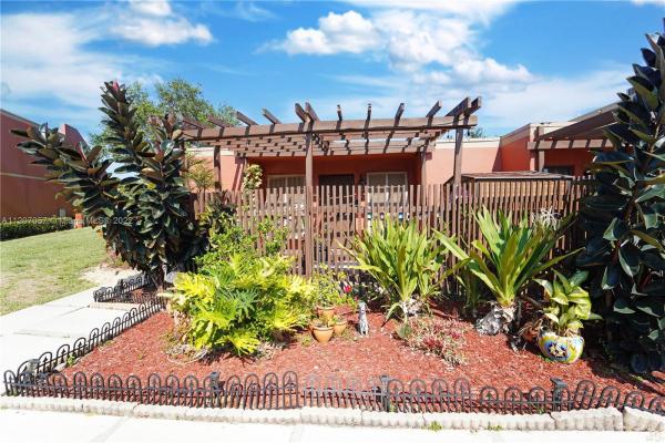 Villas East, 1649 Fairway Rd 0, Pembroke Pines, Florida 33026, image 1