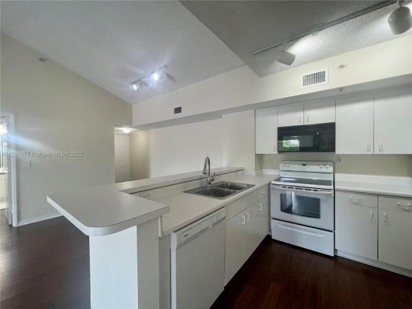 Royal Grand, 2600 S University Dr #307, Davie, Florida 33328, image 1