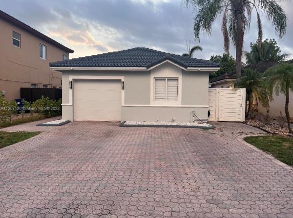 Spanish Lakes, 19520 NW 79th Ct, Hialeah, Florida 33015, image 2