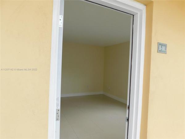 Courtyards, 1255 W 49th Pl #H101, Hialeah, Florida 33012, image 1