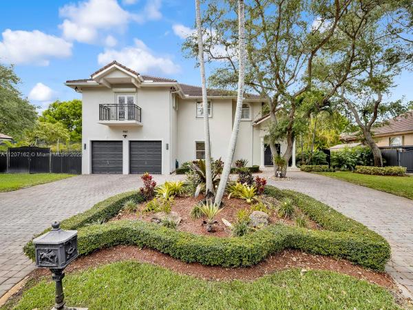 Pinewood Grove, 9865 SW 94th Ter, Kendall, Florida 33176, image 2