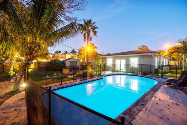 Holiday Heights, 1345 NE 14th Ave, Fort Lauderdale, Florida 33304, image 1