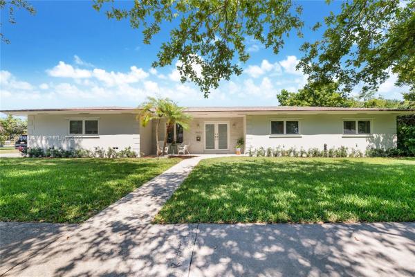 Mangowood, 14650 SW 82nd Ave, Palmetto Bay, Florida 33158, image 1