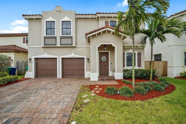 Venetian Parc, 15392 SW 176th Ter, Richmond West, Florida 33187, image 2