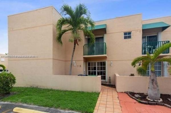 Les Chateaux At International Gardens, 11965 SW 19th Ln #213, Tamiami, Florida 33175, image 1