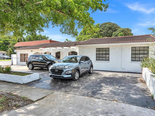 Hollywood Little Ranches, 2631 Pierce St #1-4, Hollywood, Florida 33020, image 2
