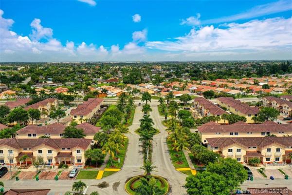 Tuscan Lake Villas, 7482 NW 180th Ter #7482, Country Club, Florida 33015, image 1