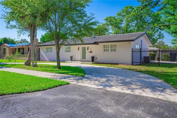 Miami Springs No HOA, 168 Hough Dr, Miami Springs, Florida 33166, image 1