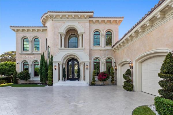Surprise Lake, 4560 Sheridan Ave, Miami Beach, Florida 33140, image 1