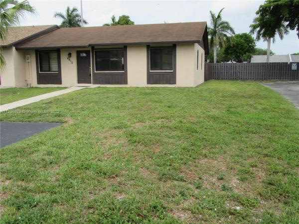 San Sebastian Townhouses, 4812 SW 136th Pl #4812, Kendale Lakes, Florida 33175, image 1