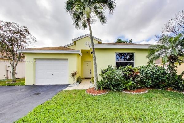 Hammock Estates, 4804 NW 14th Dr, Coconut Creek, Florida 33063, image 1