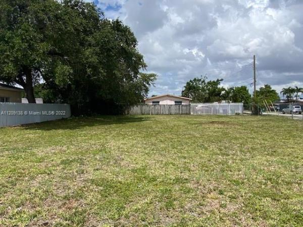 Seminole Lawn, 5260 NW 32nd Ave, Brownsville, Florida 33142, image 1