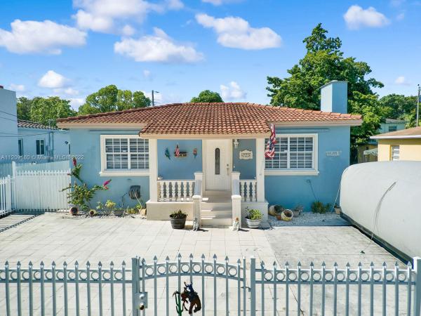 Grapeland Heights, 3440 NW 16th St, Miami, Florida 33125, image 2