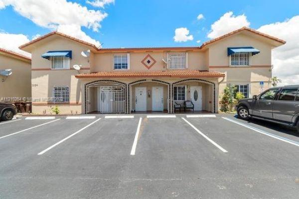 Valencia Villas, 3254 W 70th St #201, Hialeah, Florida 33018, image 1