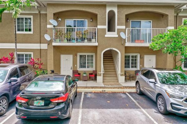 Washington Palms, 4802 Washington St #5, Hollywood, Florida 33021, image 1
