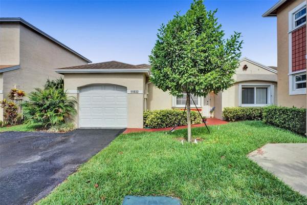 The Provinces Of Pierpointe At Pembroke Lakes, 11832 NW 13th St, Pembroke Pines, Florida 33026, image 2