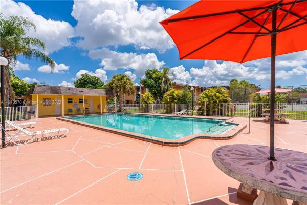 Sunset Palms East, 9459 SW 76th St #R7, Sunset, Florida 33173, image 1