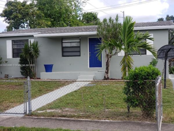 Linwood Gardens, 6400 Evans St, Hollywood, Florida 33024, image 2