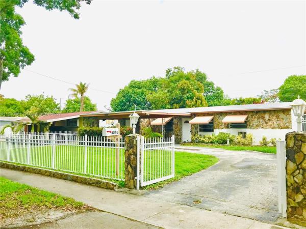 Driftwood Plaza, 6541 Moseley St, Hollywood, Florida 33024, image 2