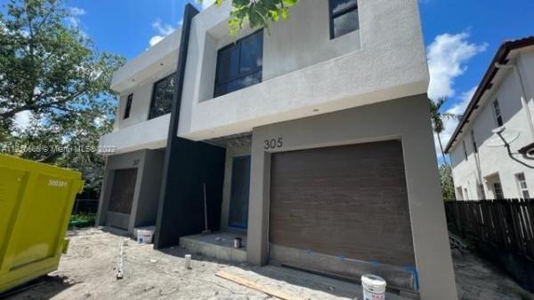 Croissant Park River, 305 SW 10th St, Fort Lauderdale, Florida 33315, image 1