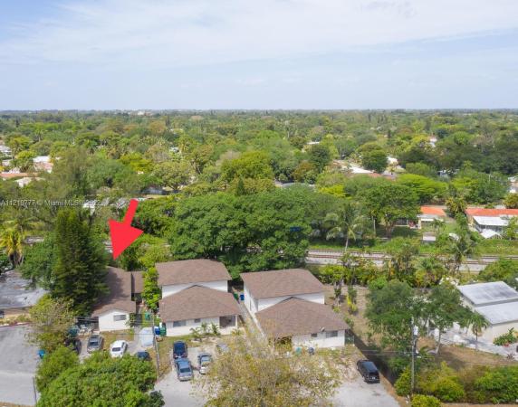 11316 Peachtree Dr, Unincorporated Dade County, Florida 33161, image 2