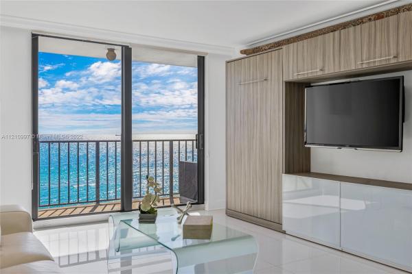 Oceanfront Plaza, 2625 Collins Ave #1005, Miami Beach, Florida 33140, image 1