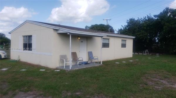 Riviera Beach Heights, 1200 W 3rd St, Riviera Beach, Florida 33404, image 2
