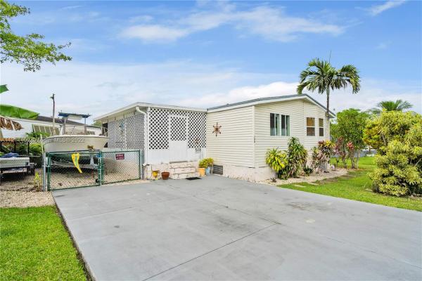 Gateway Estates Park, 35250 SW 177th Ct, West Perrine, Florida 33034, image 1