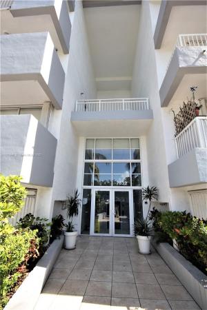 Park Beach Club, 7832 Collins Ave #201, Miami Beach, Florida 33141, image 1