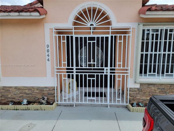 Les Fontaines, 9044 NW 120th St #136, Hialeah Gardens, Florida 33018, image 1