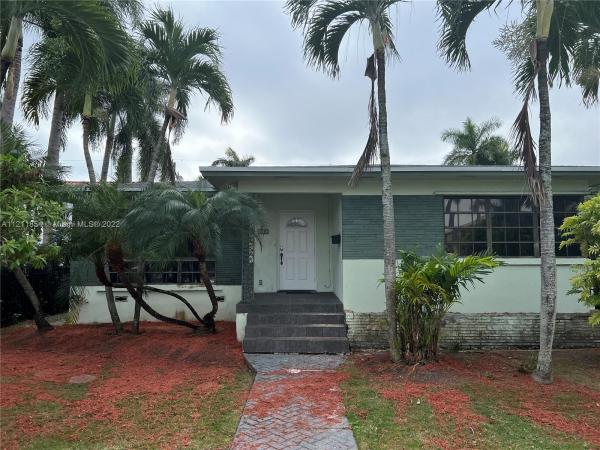 Hollywood Lakes, 910 Hollywood Blvd, Hollywood, Florida 33019, image 2