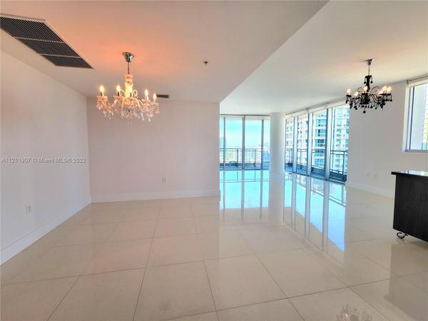 Mint At Riverfront, 92 SW 3rd St #2905, Miami, Florida 33130, image 2