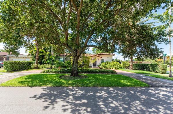 Spring View, 1060 Oriole Ave, Miami Springs, Florida 33166, image 1