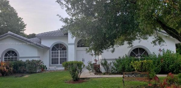 Kapok Village Estates, 12795 SW 34th Pl, Davie, Florida 33330, image 1