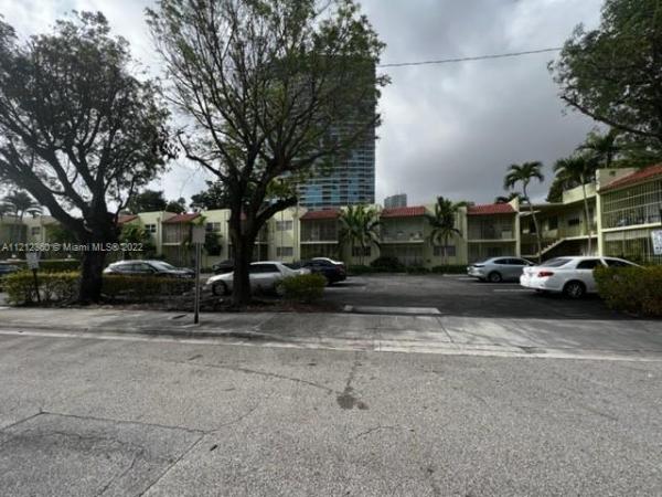 520 NE 38th St #6, Miami, Florida 33137, image 2